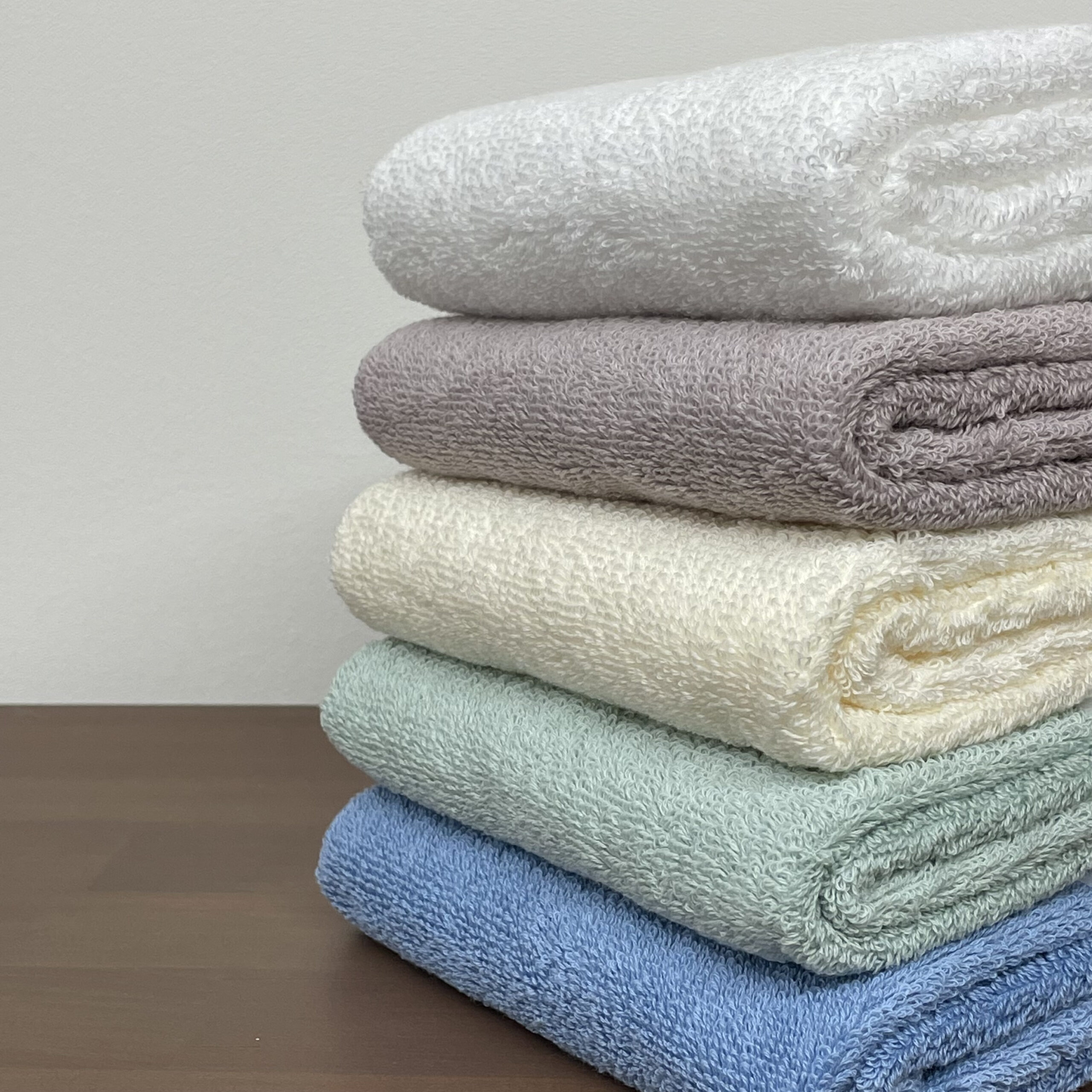 ホテル仕様のタオル｜拭きごこちバツグンの厚さとタフさをご自宅で